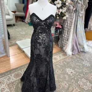 Tina di Martina Style 1623X Size 10 Black Color Dress